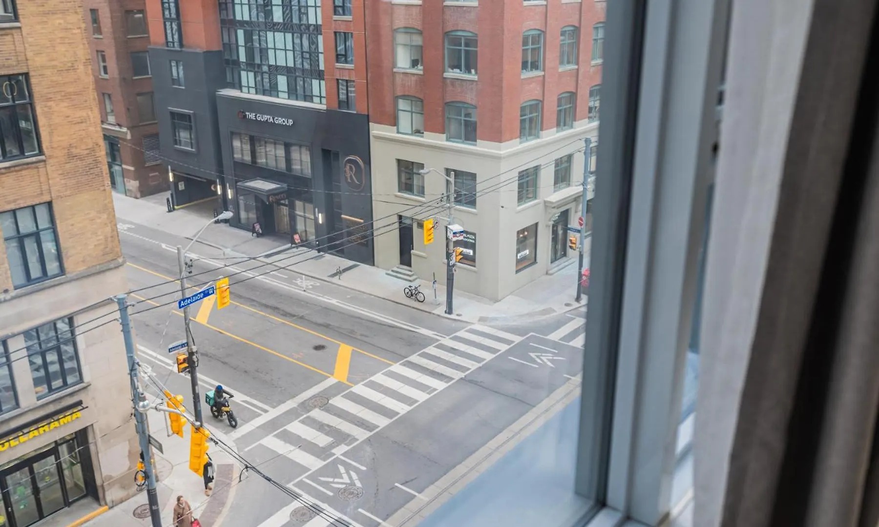 Apartment Elegant Suites In Peter Street Toronto Canada